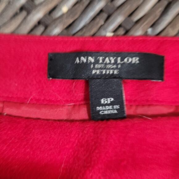 Ann Taylor Red Wool Rabbit Hair Skirt 6P Petite Career Ruffle Hem Office Siren - Picture 5 of 9
